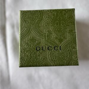 ❤️ Gucci Olive Green Embossed Box with Black Logo